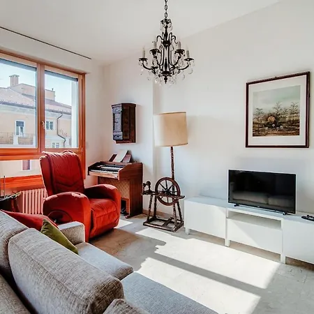 Apartment Sweet On The Lake - Downtown *